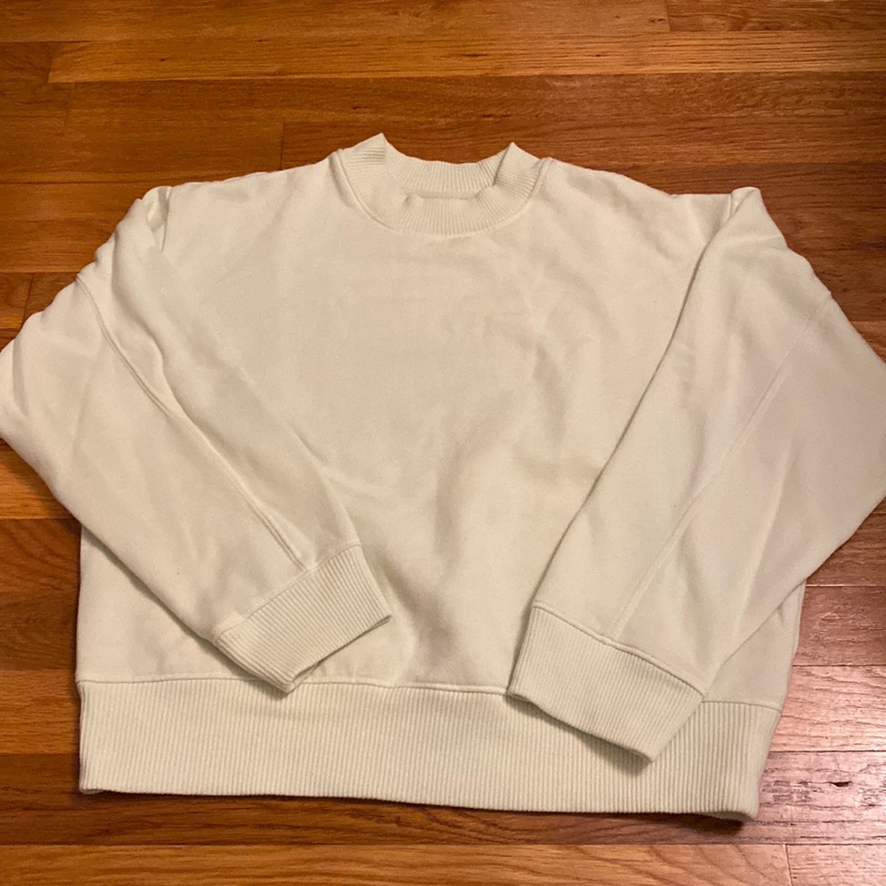 Womens yellow crewneck